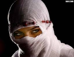 فتاة تطلب من أمها أن تسمح لها بالزنا... والأم توافق بشروط !!!