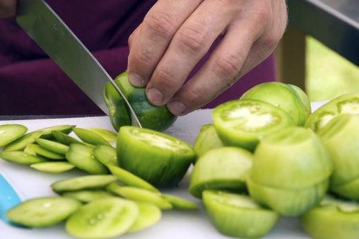 اكتشاف مادة طبيعية في البندورة الخضراء تحفز نمو العضلات