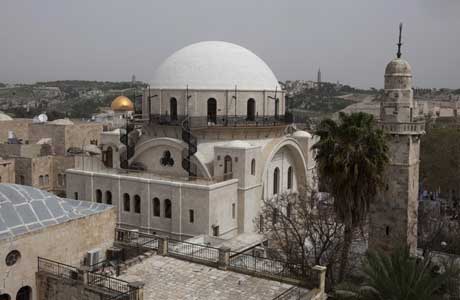 يهود العالم ينتظرون هدم الأقصى الثلاثاء وبناء هذا الكنيس !!