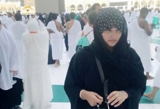 صور| فنانة مشهورة تؤدي مناسك العمرة دون مكياج صور| فنانة مشهورة تؤدي مناسك العمرة دون مكياج