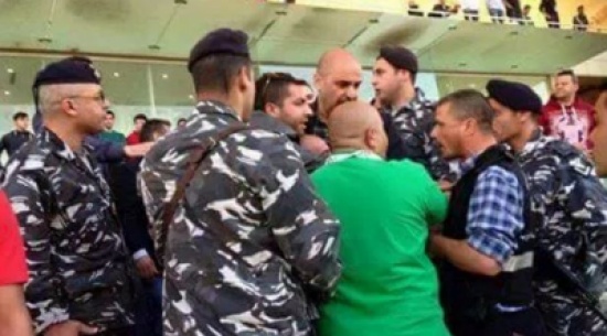 بالفيديو..حقيقة اعتداء الدرك اللبناني على رئيس نادي الوحدات طارق خوري