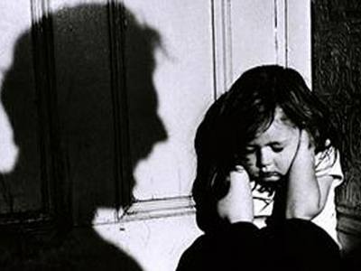 مصري يغتصب ابنة أخيه الرضيعة انتقاما من شقيقه