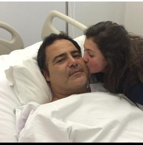 عاصي الحلاني يقطع زيارته الباريسية ويخضع لعملية جراحية طارئة عاصي الحلاني يقطع زيارته الباريسية ويخضع لعملية جراحية طارئة