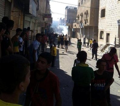بالصور : غاز مسيل للدموع ومناوشات عقب مسيرة للتضامن مع غزة في البقعة بالصور : غاز مسيل للدموع ومناوشات عقب مسيرة للتضامن مع غزة في البقعة