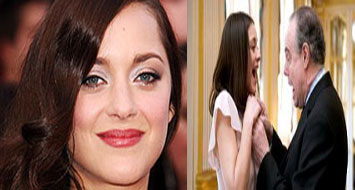 وزير الثقافة الفرنسي يخز ماريون كوتيار في صدرها أثناء تكريمها