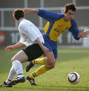 الحديث عن كرة القدم يحفز أدمغة العجائز 