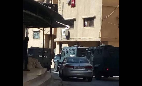 بالصور: القبض على مروجي مخدرات في جبل التاج بالصور: القبض على مروجي مخدرات في جبل التاج