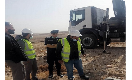 المياه: ضبط وازالة اعتداءات على خط مياه الديسي المياه: ضبط وازالة اعتداءات على خط مياه الديسي