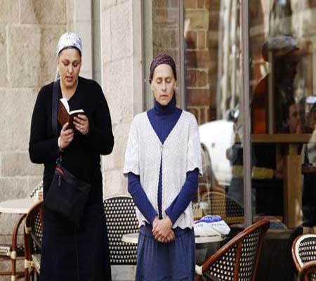 إطلاق صفارات في أنحاء إسرائيل لإحياء ذكرى ضحايا محرقة النازية إطلاق صفارات في أنحاء إسرائيل لإحياء ذكرى ضحايا محرقة النازية