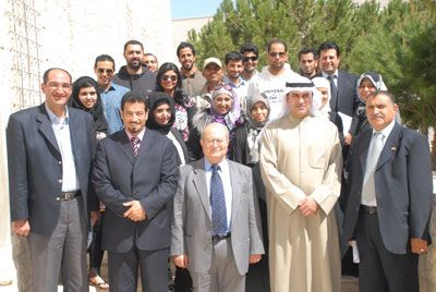 الدعيج يلتقي الطلبة الكويتيين في جامعة البترا