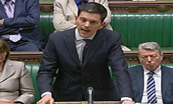 بريطانيا تطرد دبلوماسيا اسرائيليا وتؤكد مسؤولية تل أبيب عن الجوازات المزورة 