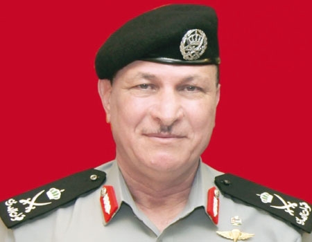 قبول استقالة وزير الداخلية واحالة مديري الأمن والدرك الى التقاعد
