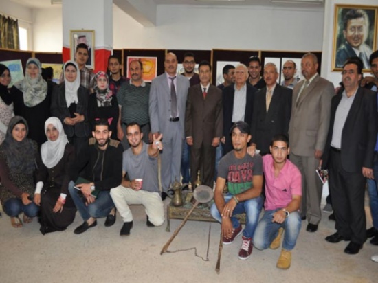 معرض فني في جامعة إربد بعنوان (إبداعات طلبة الجامعة) معرض فني في جامعة إربد بعنوان (إبداعات طلبة الجامعة)