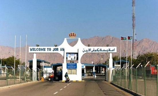 حركة المسافرين والشحن عبر جسر الملك حسين خلال فترة عيد الأضحى حركة المسافرين والشحن عبر جسر الملك حسين خلال فترة عيد الأضحى