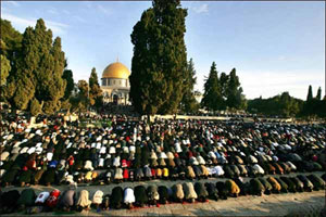 الاحتلال يفرض إجراءات مشددة في القدس ومحيط المسجد الأقصى 