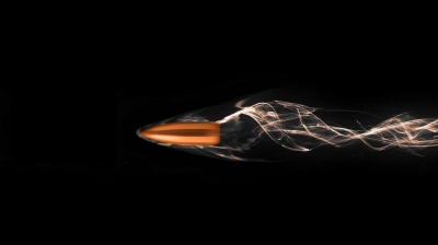 مخيم الحسين : طفلة ذهبت لشراء ملابس العيد .. وعادت برصاصة في جسدها