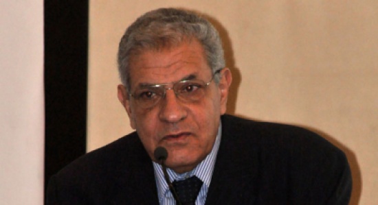 السيسي يعيد تكليف محلب بتشكيل الحكومة الجديدة السيسي يعيد تكليف محلب بتشكيل الحكومة الجديدة