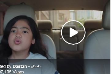 بالفيديو.. رد فعل شاب شاهد شقيقته ترقص داخل سيارته