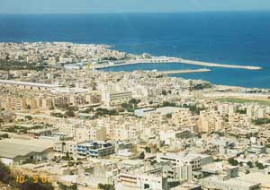 بدء أعمال القمة العربية في مدينة سرت الليبية  