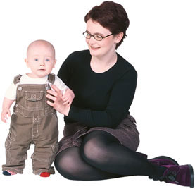 وجود المربيات قد يحول الطفل مستقبلاً إلى "زير نساء"