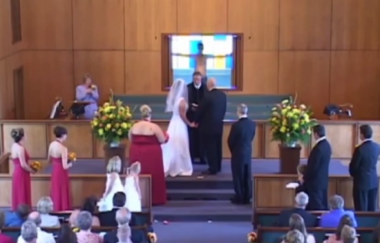 فيديو| هذا أسوء ما يمكن حدوثه للعروسين في يوم الزفاف!