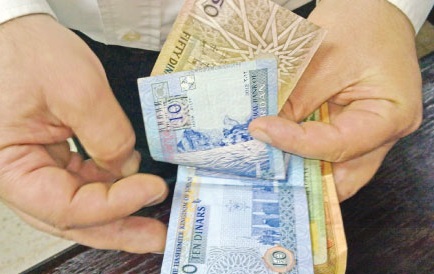 توزيع مساعدات نقدية على 1400 أسرة فقيرة في معان وباديتها