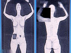 تحذير لبريطاني "تحرش" بزميلته بعد مرورها بكاشف للجسم بهيثرو