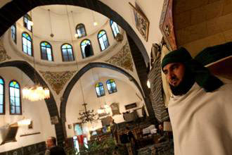 مكان مخفيّ ونعيم منسيّ.. تظاهرة في دمشق لانقاذ الحمامات التقليدية