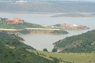 الطبيعة الجغرافية للمنطقة تفسر عدم العثور على الشيخ احمد بن زايد