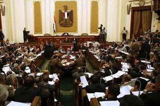 بشرط قبول الزوج.. لجنة برلمانية مصرية توافق على مشروع قانون لتعقيم الزوجة