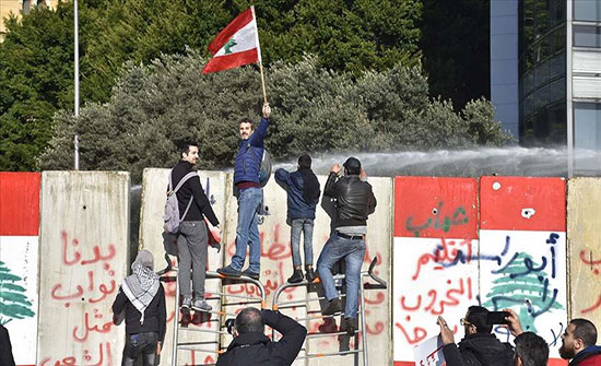 بعد ساعات من المواجهات.. عودة الهدوء إلى وسط بيروت بعد ساعات من المواجهات.. عودة الهدوء إلى وسط بيروت