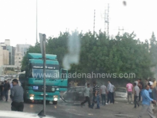 احتراق سيارة على الدوار الثامن في عمان ( صورة ) احتراق سيارة على الدوار الثامن في عمان ( صورة )