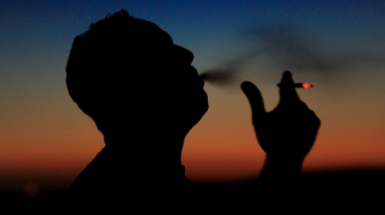 بالفيديو.. شاهد الأضرار التي تلحق بجسدنا بعد علبة واحدة فقط من السجائر ! بالفيديو.. شاهد الأضرار التي تلحق بجسدنا بعد علبة واحدة فقط من السجائر !