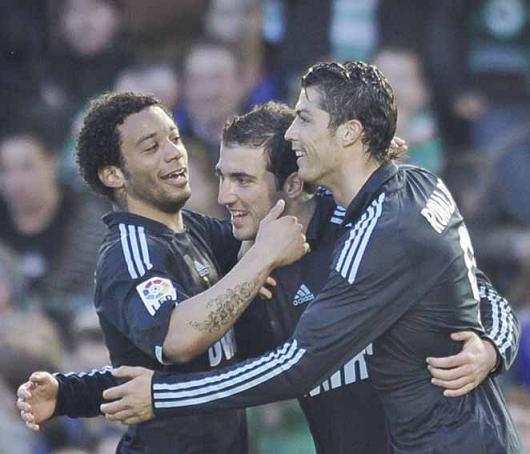 ريال مدريد يستعيد الصدارة الاسبانية