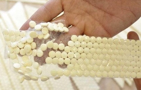 ضبط 165 الف حبة مخدرة و11 متورطا في 5 قضايا