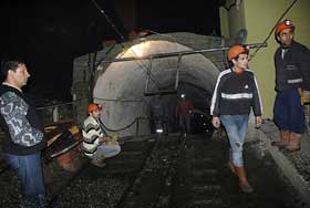 مقتل 12 عاملا اميركيا في انفجار منجم في فرجينيا  