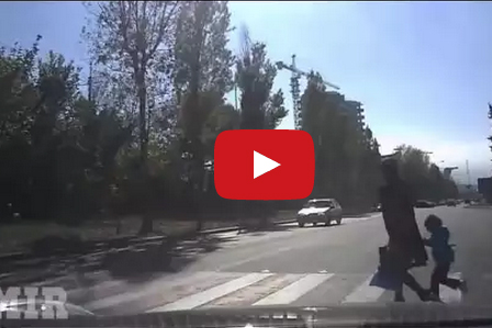 بالفيديو : حوادث تحدث فقط في روسيا