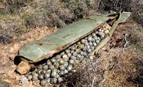 28 قتيلا و248 جريحا ضحايا القنابل العنقودية الاسرائيلية في جنوب لبنان  