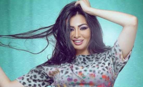 ميرهان حسين تنشر صورة لها بفستان جريء و تغلق خاصية التعليقات ميرهان حسين تنشر صورة لها بفستان جريء و تغلق خاصية التعليقات