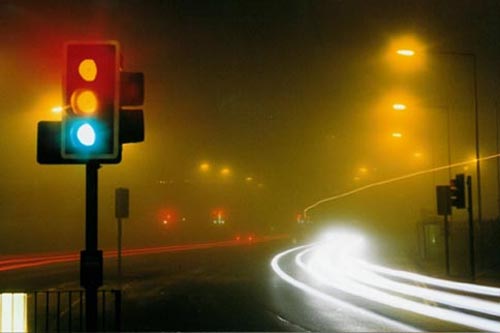 متى تم اختراع أول إشارة ضوئية ؟؟