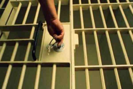 السجن 3 أشهر لأم منعت طليقها من رؤية ابنه