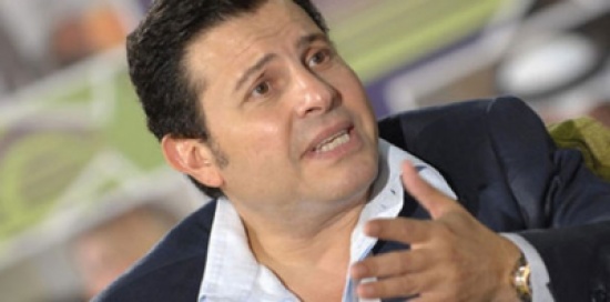 هل يعاني هاني شاكر من انفصام في الشخصية؟
