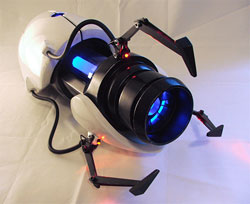 صاحب فندق يصوّر النزلاء في غرف النوم والمراحيض