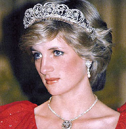 مزاد علني لأول فستان ارتدته الأميرة ديانا 