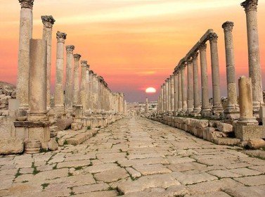 6.4 مليار دولار دخل الأردن من السياحة والحوالات 6.4 مليار دولار دخل الأردن من السياحة والحوالات