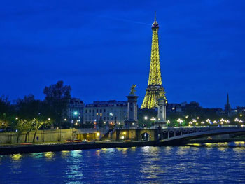 عمدة باريس يدشن ساحة باسم ديفيد بن غوريون أول رئيس وزراء إسرائيلي 