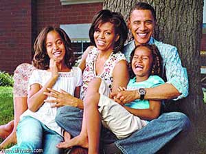 ميشال اوباما تطبق قوانين صارمة على استخدام ابنتيها للإنترنت