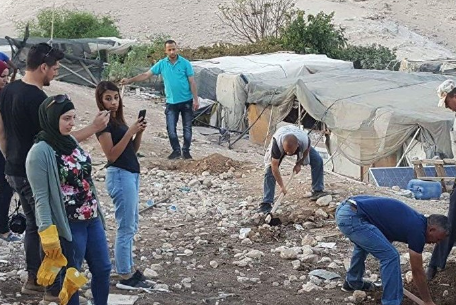 الخارجية الفلسطينية: قرار اسرائيل بشأن الخان الاحمر تنويم وتخدير