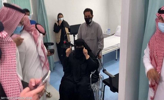 "بداية انفراج الأزمة".. السعودية تبدأ حملة التطعيم ضد كورونا