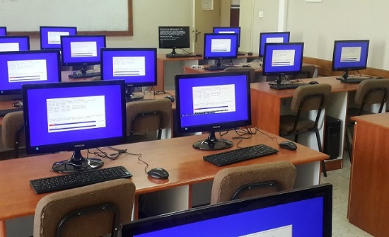 طلاب التوجيهي يتقدمون لامتحان إلكتروني في الحاسوب الشهر المقبل طلاب التوجيهي يتقدمون لامتحان إلكتروني في الحاسوب الشهر المقبل